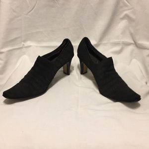 “Sale”- Liz Claiborne cloth pointy toe black heels